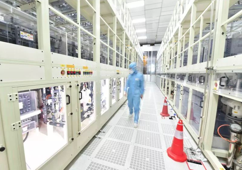 風(fēng)淋門在柔宇生產(chǎn)線潔凈車間的應(yīng)用 風(fēng)淋門在柔宇生產(chǎn)線潔凈車間的應(yīng)用